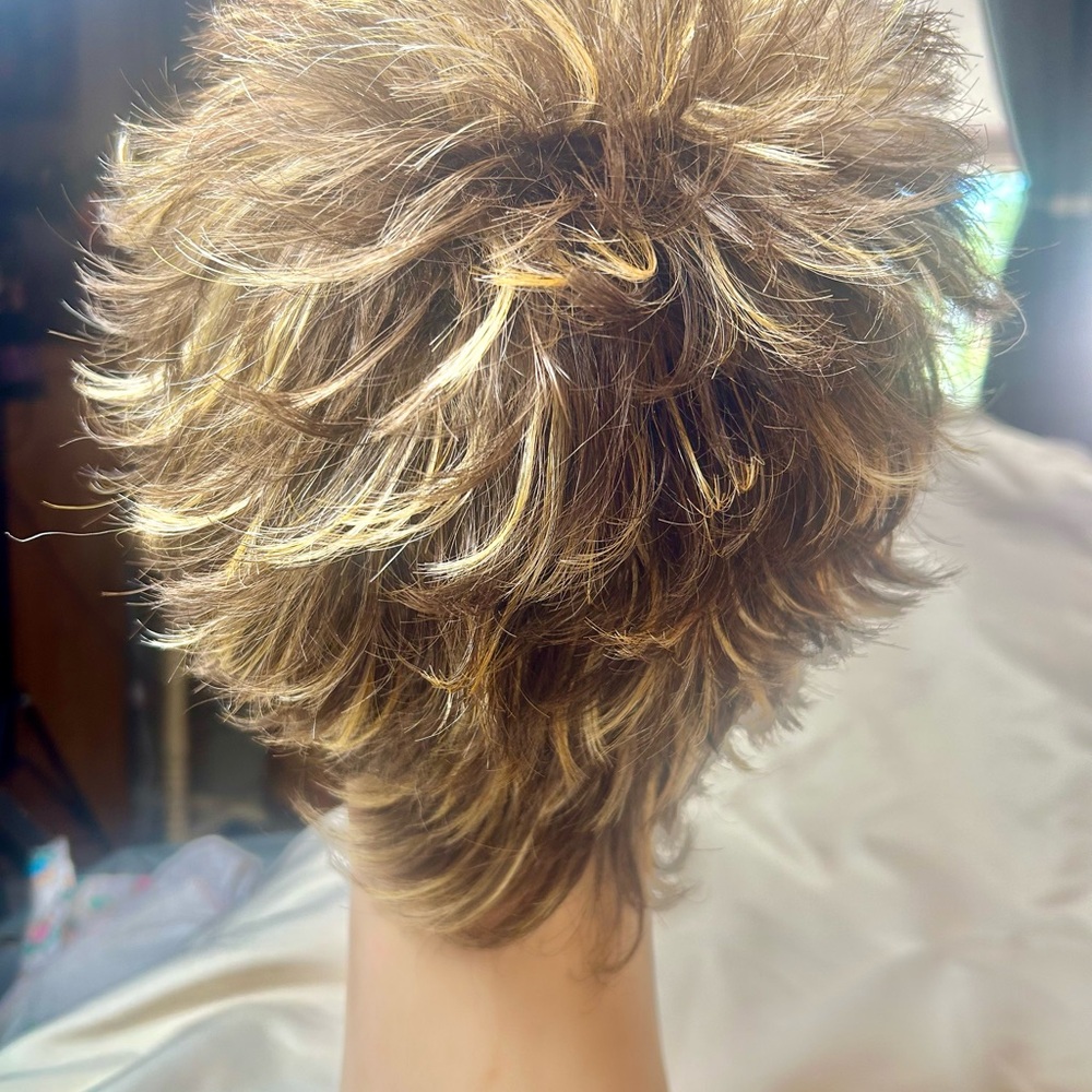 Pixie Style Wig - Picture 3 of 8